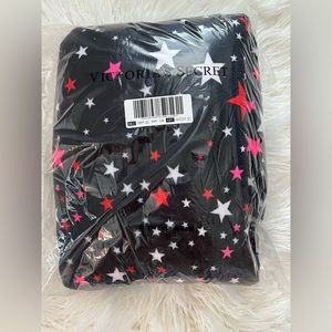 Victoria’s Secret Sherpa Blanket - discontinued | NEW